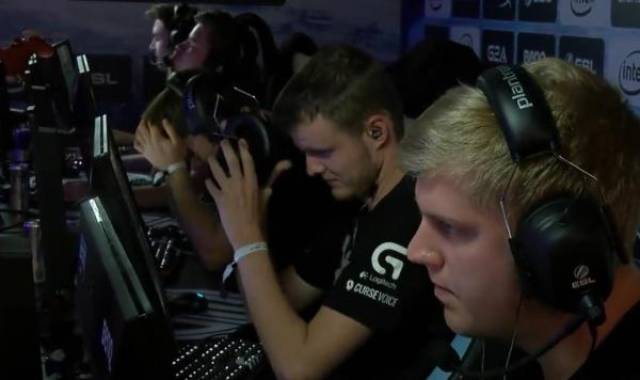 在告诫当前 在告诫当前